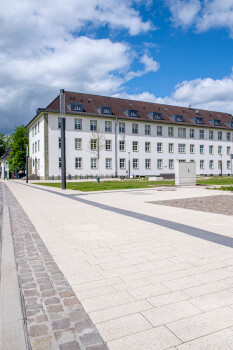 Herford (D), Education campus, La Linia Object color 3426  in Combination with Blind guidance pavement Anthracite.