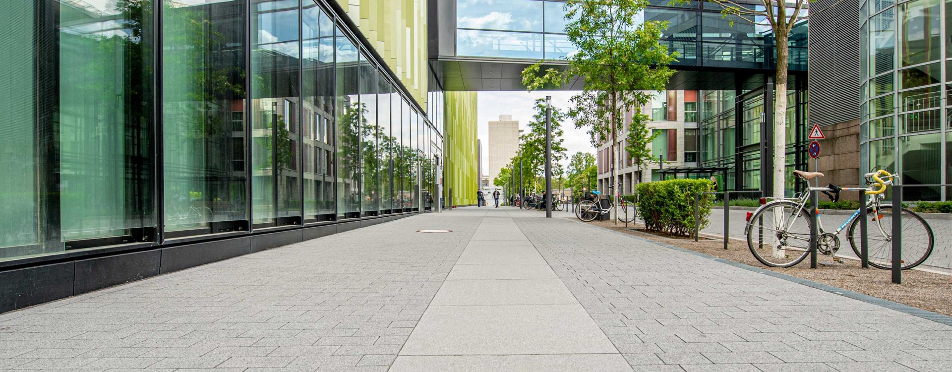 La Linia Grey granite and Darkgrey granite, Uniklinik Köln (D).