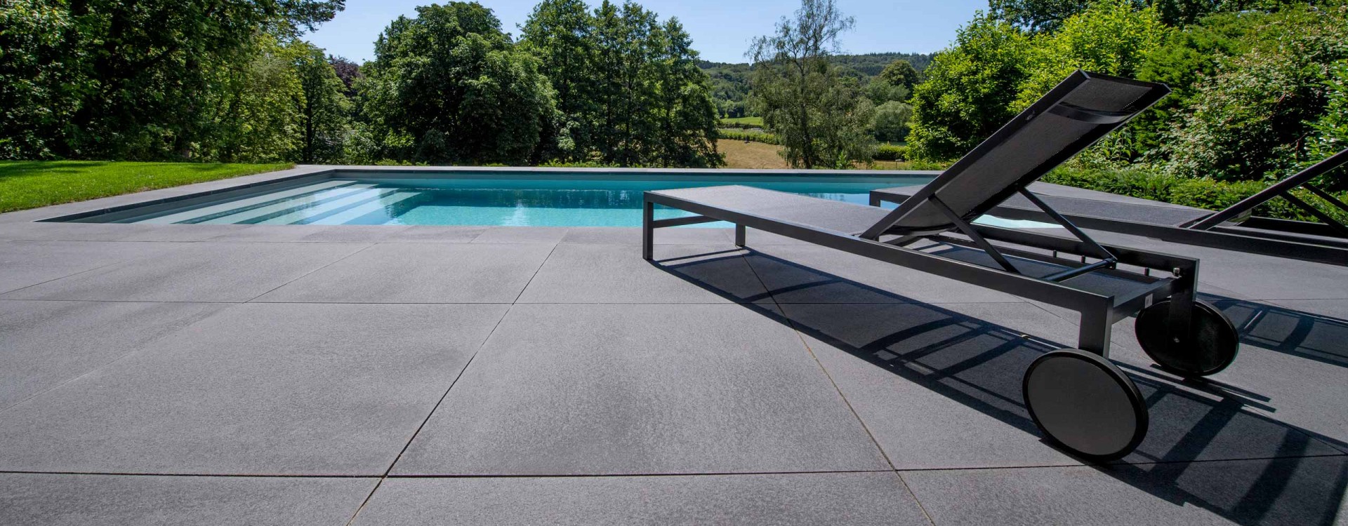 Umbriano Grey-anthracite textured.