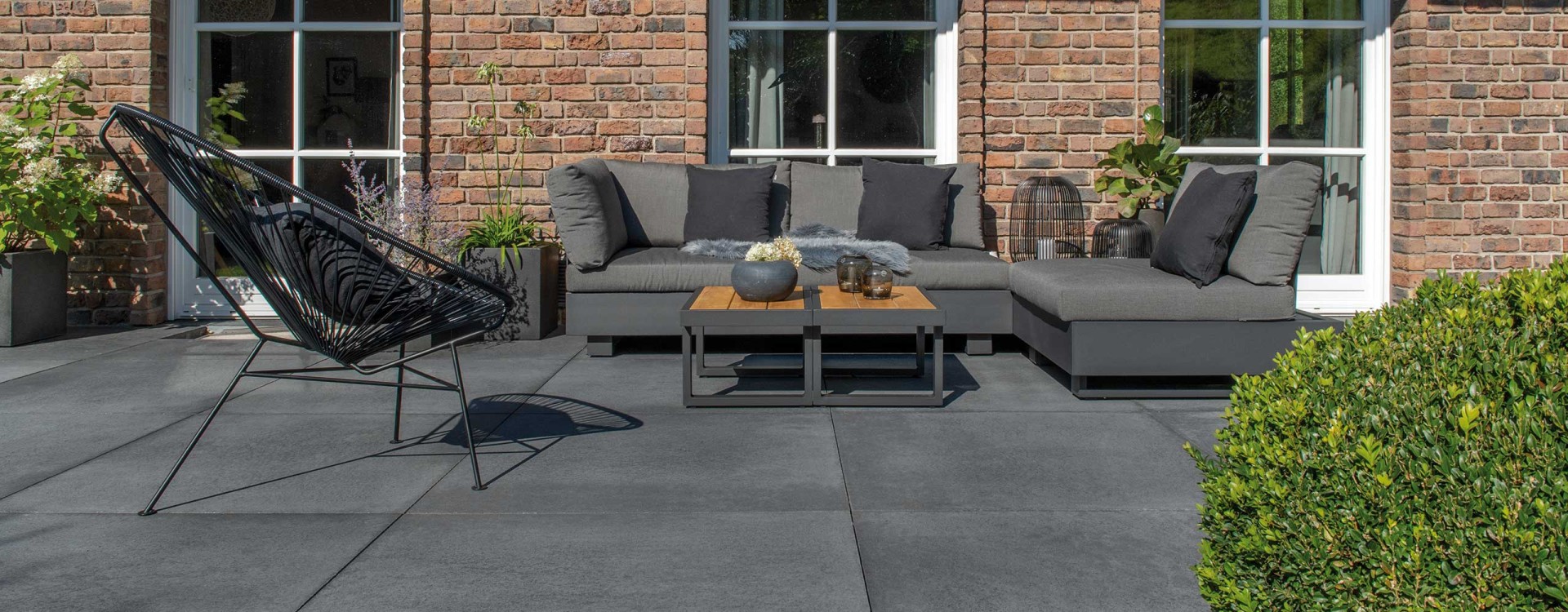 Umbriano Grey anthracite textured.