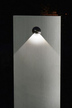 Alessio ConceptDesign beton grey, with 90° LED-Spot.