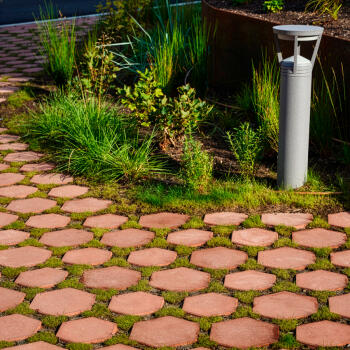 Bekkestua (NOR), Bekkestua Have, Asak Flyt Rød Terrakotta I © by ASAK, Norway