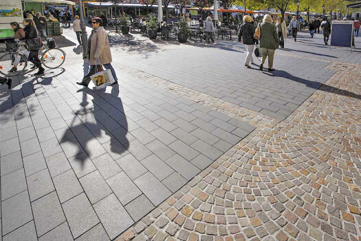 Siegburg (D), Pedestrian zone, Boulevard Anthracite basalt fine "samtiert" with CF 90.