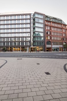 Hamburg (DE), Opernboulevard, Boulevard Sand beige.