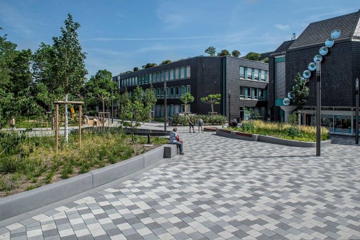 Langenfeld (D), Town Hall Square, Boulevard blasted in Quartz grey, Silver grey and Titan grey in combination with Concept Design.