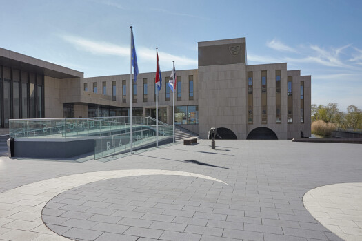 Krimpen aan den IJssel (NL), Town hall square, Boulevard Basalt Anthracite and Quartz Grey.