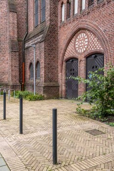 Hamburg Wandsbeck (D), Kreuzkirche, Brikk Beige-brown, textured.