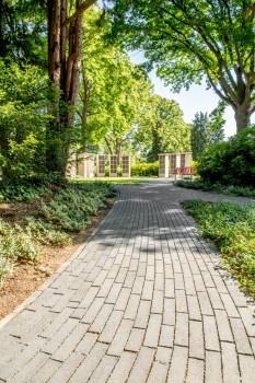 Essen (D), Parkfriedhof, Brikk Basalt-grey textured.