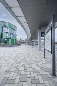 Remscheid (DE), Busstation, Corio objektcolors 12.01, 12.05, 14.01