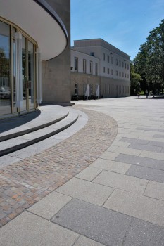 Wuppertal (D), Opernhaus, La Linia Light grey, Medium grey and Dark grey.