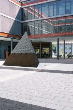 Augsburg (D), Fachhochschule, La Linia Objectcolour.