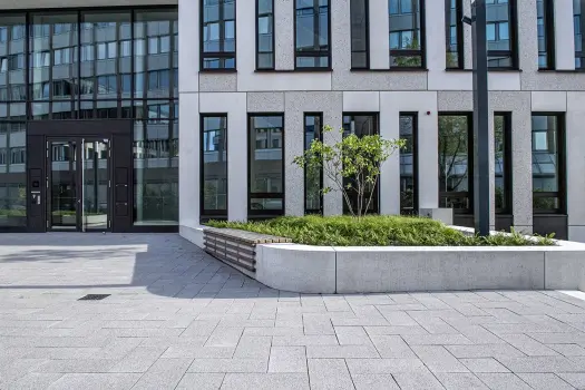 Köln, RWZ, La Linia Quarzit Hell.