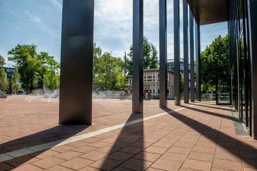 Siegburg, Rhein Sieg Forum, La Linia Objektfarbe 2108.
