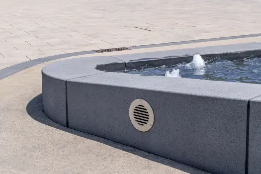 Solingen-Ohlings, Marktplatz, Umbriano Granitbeige.