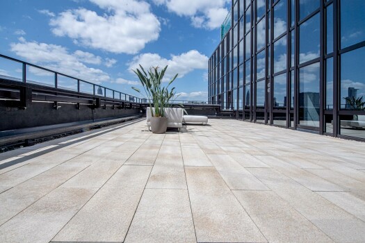 Frankfurt (D), Westend tower, roof terrace, Umbriano Granite beige, textured.