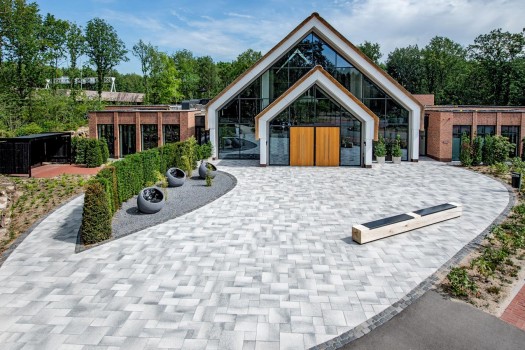 Laren (NL), Crematorium, Umbriano Grey granite-white textured.