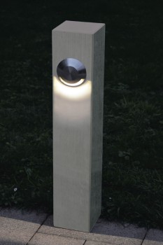 Alessio ConceptDesign Zichtbeton Grijs glad met ingebouwde 180° LED-Spot (130 x 15 x 15 cm).