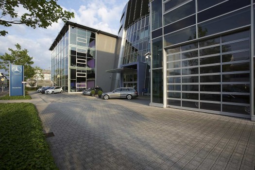 Köln (DE), Mercedes Benz, AquaSix granite.
