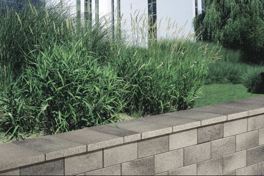 BelMuro Umbriano granitegrey-white textured.