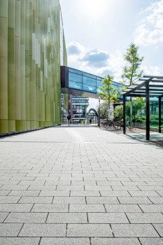 Köln (D), Uniklinik, La Linia Grey granite and Dark grey granite.