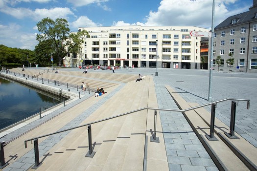 Mülheim (D), Ruhrbaniaplatz und Uferpromenade, System Terra Special colour and Concept Design Sand beige.