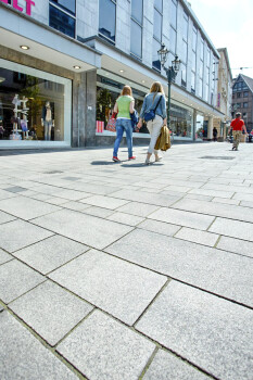 Düsseldorf (D), Altstadt, Umbriano Grey granite-white textured.