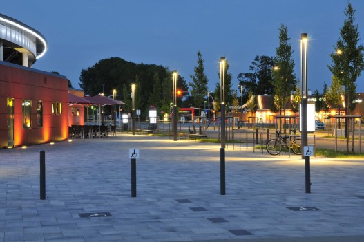 Rendsburg (D), Shopping center Rondo, Umbriano Grey granite-white textured.