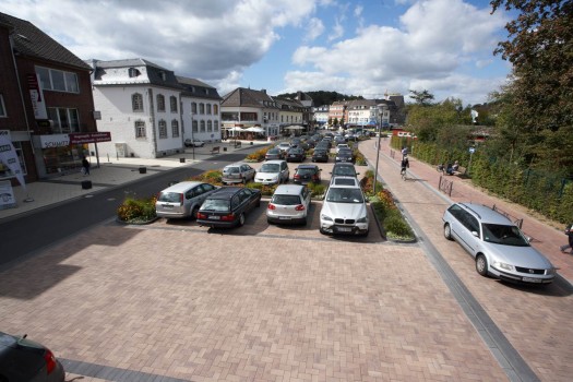 Geilenkirchen (D), Downtown, Umbriano Beige-brown and Granite-red textured.