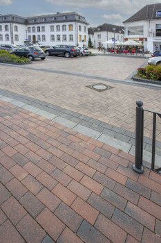 Geilenkirchen (D), Downtown, Umbriano Beige-brown and Granite-red textured.