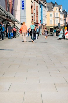 Limburg (DE), Town center, Umbriano Granite beige textured.